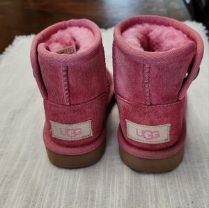 UGG toddler girl's size 7 pink suede/wool jona classic mini boots
